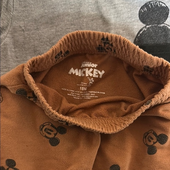 EUC Mickey Mouse and Skechers Kids Outfit Set 18 months - Picture 7 of 7